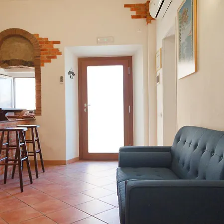 A Casa Di Nicola - Goelba Marmi